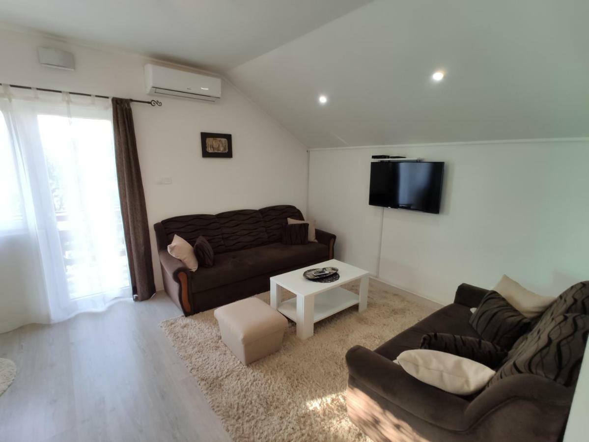 Forest Apartment Nikšić Exteriör bild